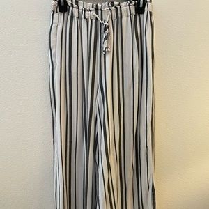 American eagle flowy lounge pants